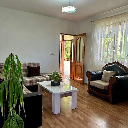 Jea House Apartamento Pogradec Exterior foto